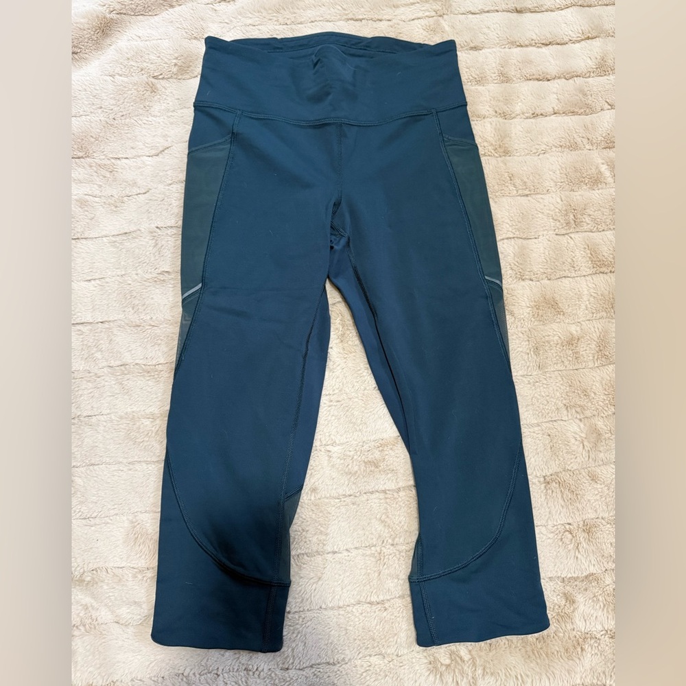 Lululemon Blue/Green Capri Leggings